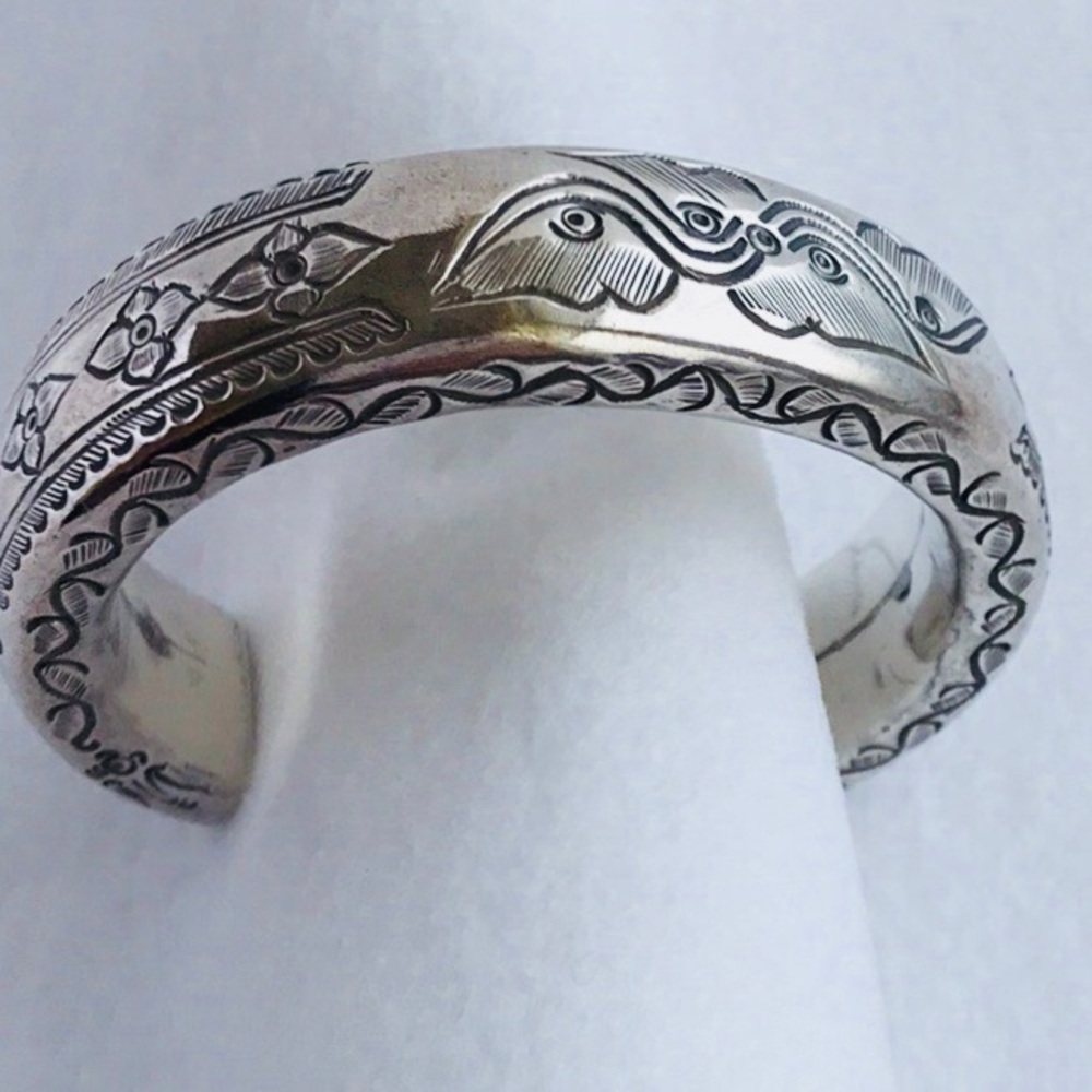 Vintage Sterling Silver Cuff Bracelet - Picture 2 of 6
